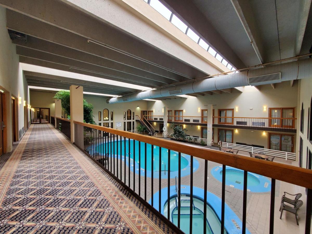 Ramkota Hotel Pierre Ngoại thất bức ảnh