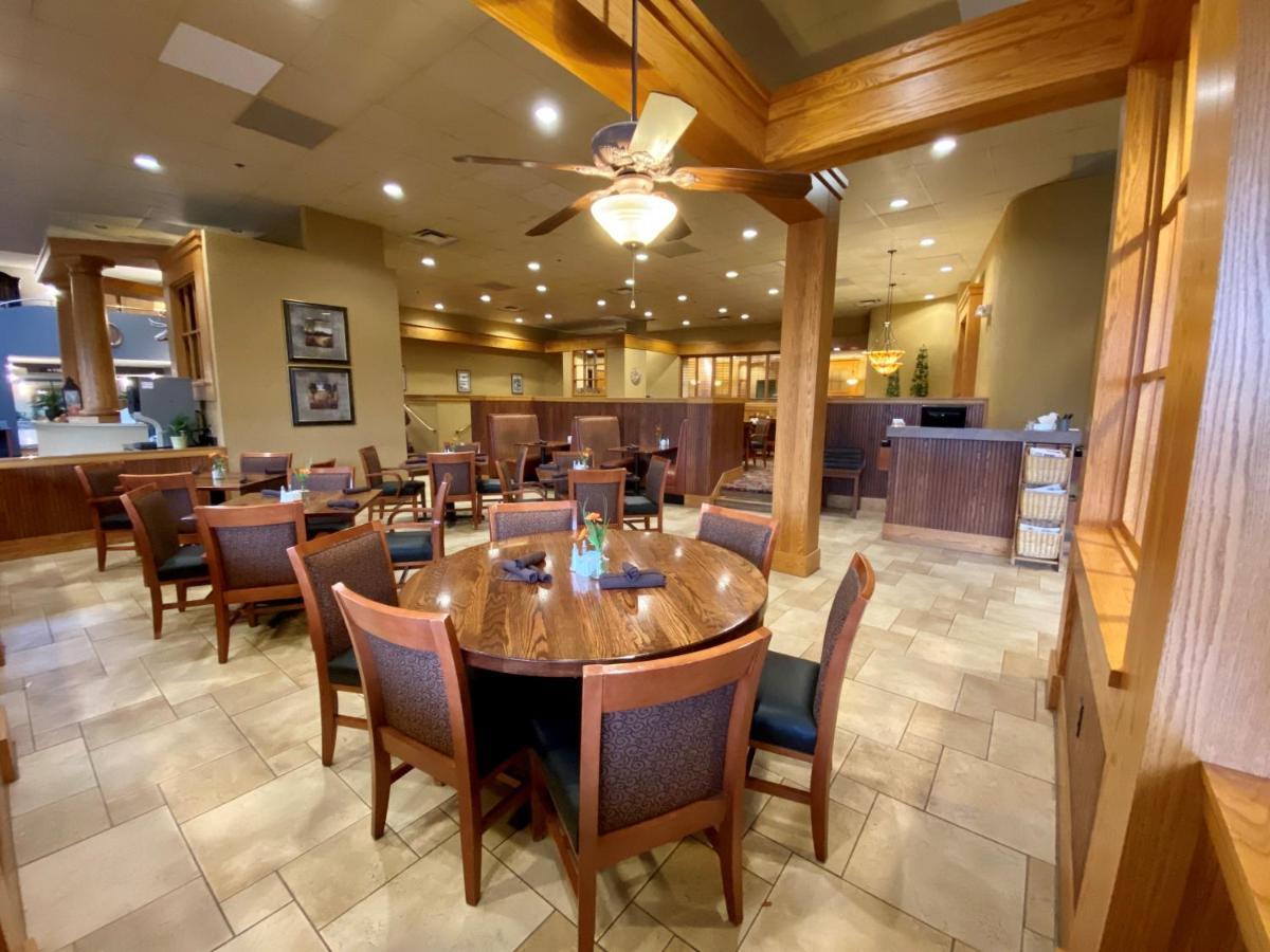 Ramkota Hotel Pierre Ngoại thất bức ảnh